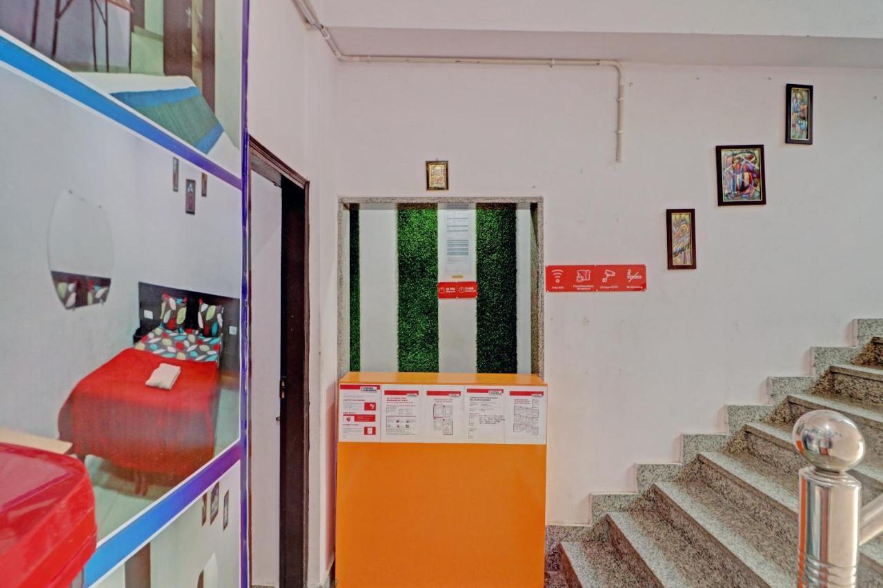 Oyo 81168 Collection O Dwarka Mor Yeni Delhi Dış mekan fotoğraf