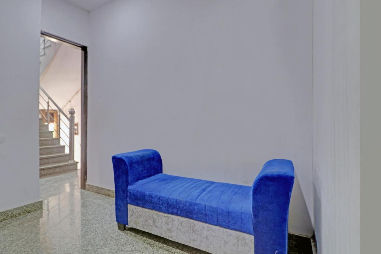 Oyo 81168 Collection O Dwarka Mor Yeni Delhi Dış mekan fotoğraf